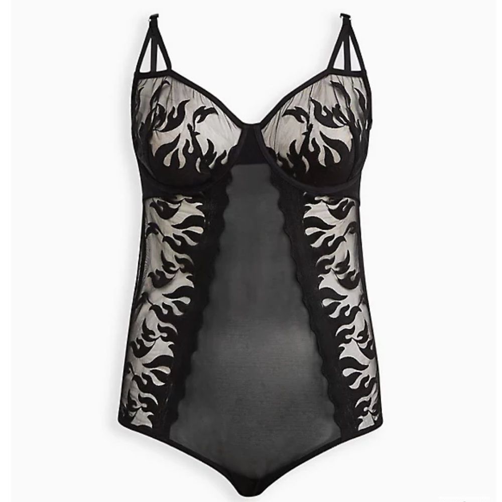 TORRID UNLINED UNDERWIRE BODYSUIT - EMBROIDERED FLAMES BLACK NWT SIZE 4